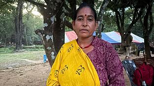«Nichts ist sicher», sagt die 49-jährige Nepalesin Parbati Adhikari. «Nichts ist sicher», sagt die 49-jährige Nepalesin Parbati Adhikari.