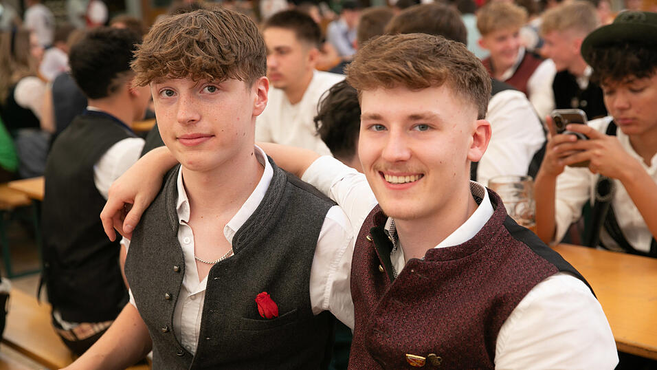 Die Partybilder vom Sonntag, 10. August, aus dem Festzelt Nothaft. Die Partybilder vom Sonntag, 10. August, aus dem Festzelt Nothaft.