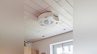 Sieht aus wie eine Deckenleuchte: die L&ouml;schanlage 'Filiqux'.