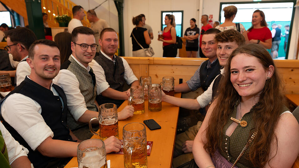 Die Partybilder vom Samstag, 17. August, aus dem Festzelt Nothaft. Die Partybilder vom Samstag, 17. August, aus dem Festzelt Nothaft.