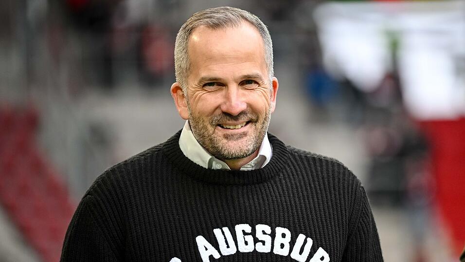 Hatte gut lachen: Augsburgs Interimstrainer Manuel Baum Hatte gut lachen: Augsburgs Interimstrainer Manuel Baum
