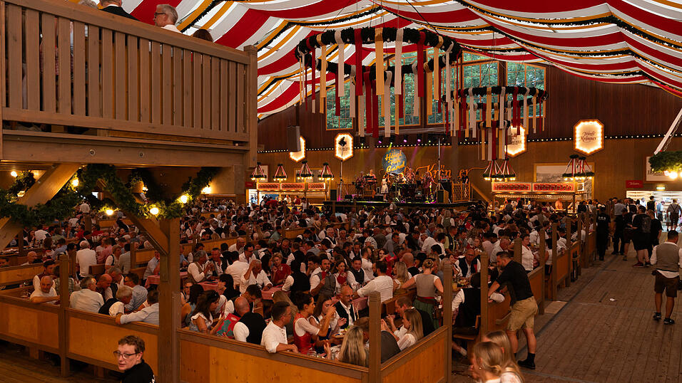 Die Partybilder vom Mittwoch, 14. August 2024, aus dem Festzelt Kr&ouml;nner.