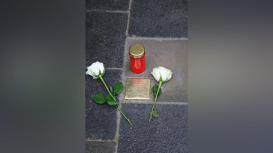 Stolperstein zum Gedenken an Berek Goldfeier.