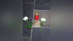 Stolperstein zum Gedenken an Berek Goldfeier.