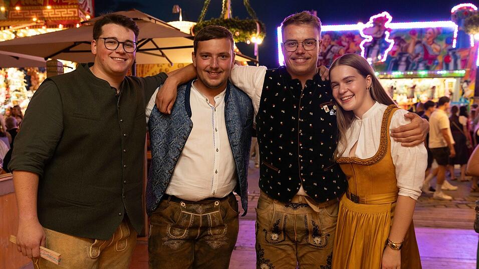 Die Partybilder vom Montag, 10. August, aus dem Festzelt Krönner. Die Partybilder vom Montag, 10. August, aus dem Festzelt Krönner.