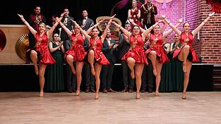 Der Gardeeinmarsch beim Gardetreffen in Nandlstadt begeisterte das Publikum.