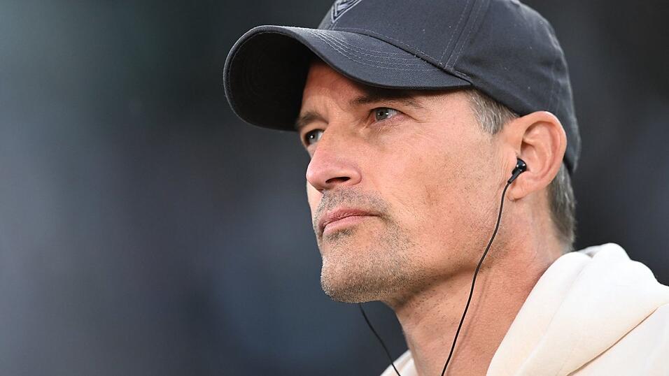 Erlebte sein erstes Heimspiel als Cheftrainer von Borussia Mönchengladbach: Alexander Blessin. Erlebte sein erstes Heimspiel als Cheftrainer von Borussia Mönchengladbach: Alexander Blessin.