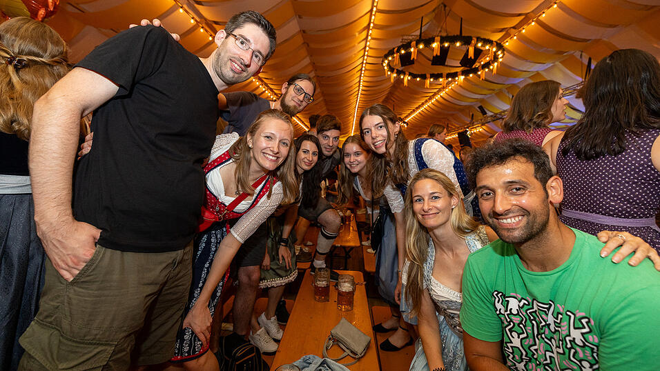 Die Partybilder vom Freitag, 9. August 2024, aus dem Festzelt Nothaft. Die Partybilder vom Freitag, 9. August 2024, aus dem Festzelt Nothaft.