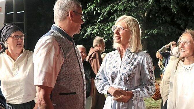 Schirmherrin Ulrike Scharf und Trenckvereinsvorsitzender Martin Frank freuen sich über die gelungene Premiere Schirmherrin Ulrike Scharf und Trenckvereinsvorsitzender Martin Frank freuen sich über die gelungene Premiere