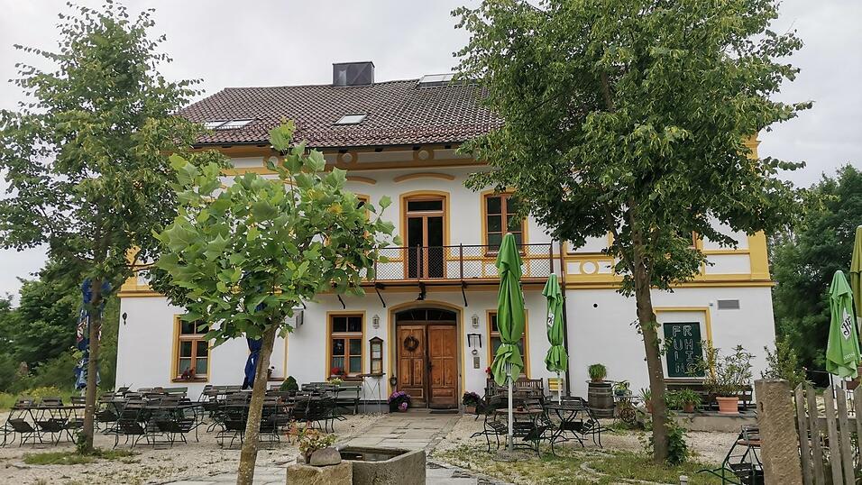 Das Bio-Wirtshaus 'Zum Fliegerbauern' in Passau. Das Bio-Wirtshaus 'Zum Fliegerbauern' in Passau.