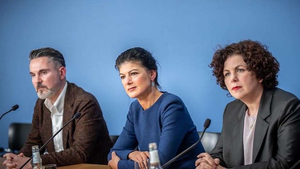 Sahra Wagenknecht, (BSW, M) tritt ab. Nun sollen Fabio De Masi und Amira Mohamad Ali die Parteiführung übernehmen.