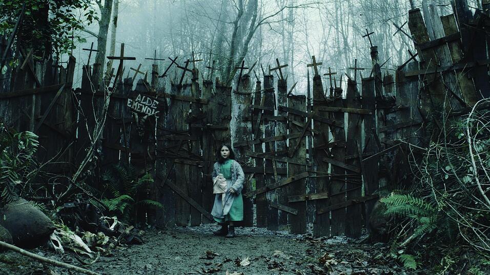 'Errementari' hüllt eine Volkssage aus dem Baskenland ins Horrorgewand. Darin will ein Dorfmob einen Einsiedler vertreiben - der aber mit wortwörtlich höllischen Kräften im Bunde ist. 'Errementari' hüllt eine Volkssage aus dem Baskenland ins Horrorgewand. Darin will ein Dorfmob einen Einsiedler vertreiben - der aber mit wortwörtlich höllischen Kräften im Bunde ist.