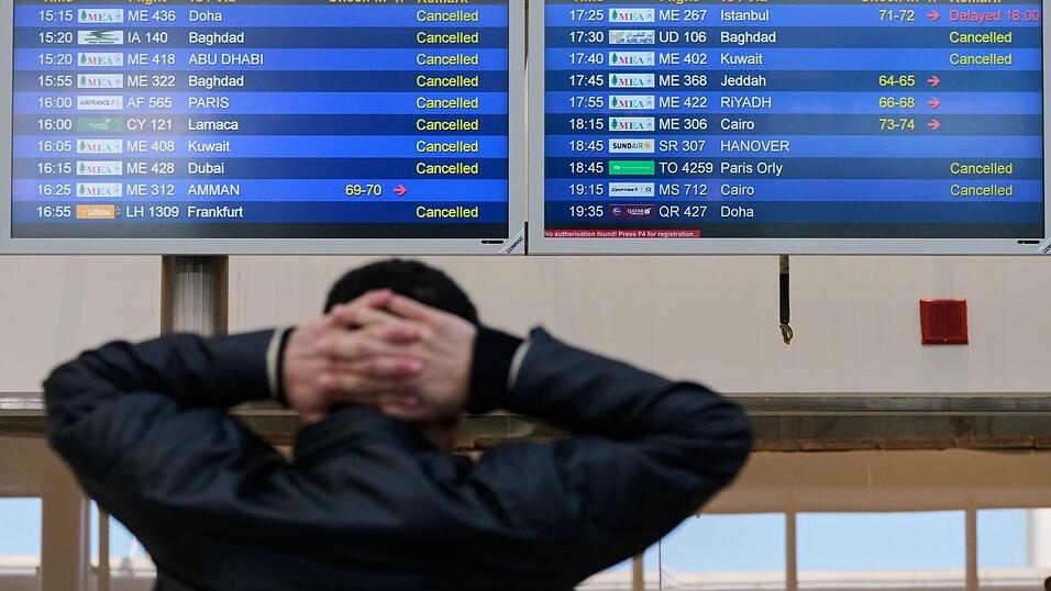 Viele Menschen sitzen fest.