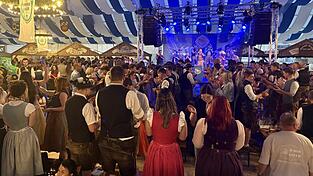 Auf ein überwiegend harmonisches Pfingstfest kann auch die Polizei in ihrer Bilanz zurückblicken. Auf ein überwiegend harmonisches Pfingstfest kann auch die Polizei in ihrer Bilanz zurückblicken.