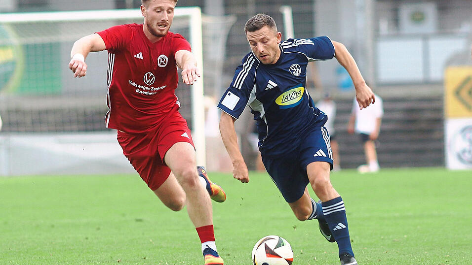 Die Kurve kratzen: Nach zuletzt zwei sieglosen Partien ist die „Spiele“ um Außenverteidiger Daniel Rabanter (re.) im Match beim TSV Kottern wieder auf die volle Punkteausbeute aus. Der Ex-Hankofener soll dabei seine Seite dicht halten und gelegentlich für Impulse nach vorne sorgen. Die Kurve kratzen: Nach zuletzt zwei sieglosen Partien ist die „Spiele“ um Außenverteidiger Daniel Rabanter (re.) im Match beim TSV Kottern wieder auf die volle Punkteausbeute aus. Der Ex-Hankofener soll dabei seine Seite dicht halten und gelegentlich für Impulse nach vorne sorgen.