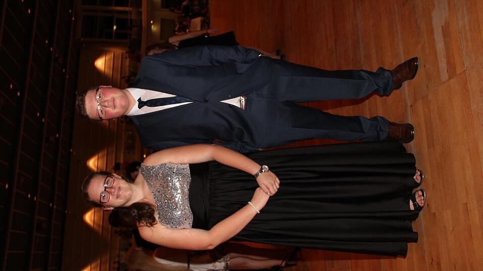 Die Bilder vom Abschlussball der Tanzschule Seidel in der Fraunhofer-Halle am 28. November. Die Bilder vom Abschlussball der Tanzschule Seidel in der Fraunhofer-Halle am 28. November.