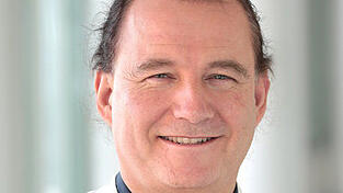 Prof. Dr. Thomas Loew leitet die Abteilung für Psychosomatik am Universitätsklinikum Regensburg. Prof. Dr. Thomas Loew leitet die Abteilung für Psychosomatik am Universitätsklinikum Regensburg.