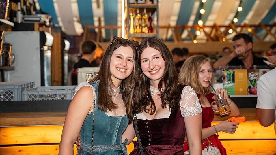 Die Partybilder vom Sonntag, 16. August, aus dem Festzelt Wenisch. Die Partybilder vom Sonntag, 16. August, aus dem Festzelt Wenisch.
