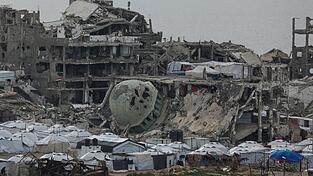 Der Gazastreifen ist nach mehr als 15 Monaten Krieg weitgehend zerstört. Der Gazastreifen ist nach mehr als 15 Monaten Krieg weitgehend zerstört.