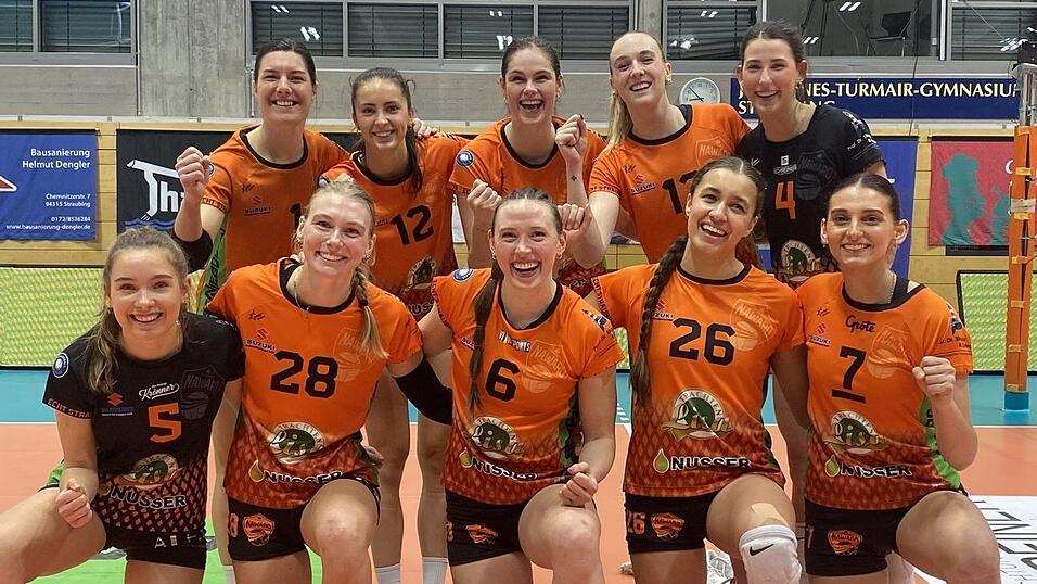 Allen Grund zum Jubeln haben die Spielerinnen von NawaRo aufgrund eines perfekten Doppelspieltages mit zwei Siegen.