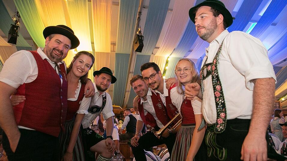 Die Partybilder vom Freitag, 12. August 2022, aus dem Festzelt Wenisch.