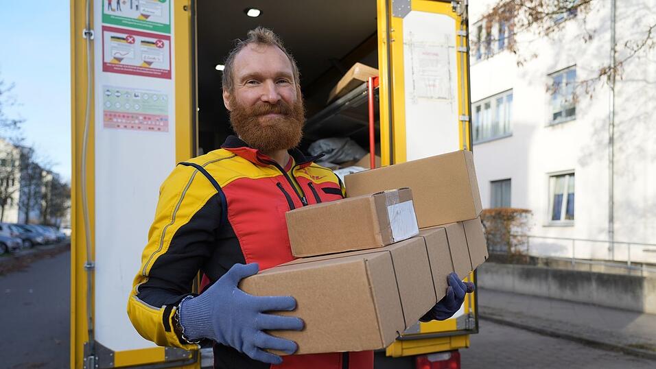 Paketbote Steve Josch w&uuml;nscht sich mehr Wertsch&auml;tzung und Entgegenkommen von den Kunden.
