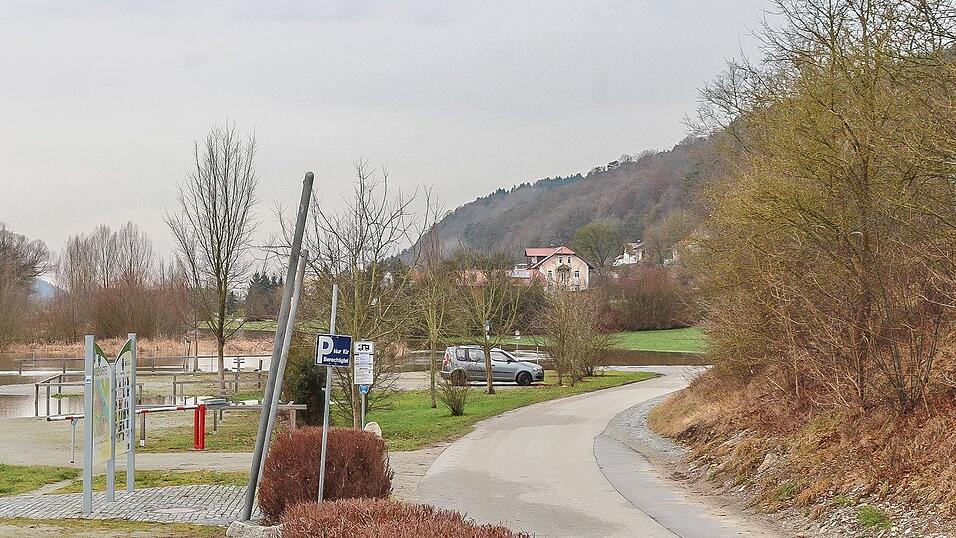 Auch in Vilshofen stieg die Donau &uuml;ber die Ufer.