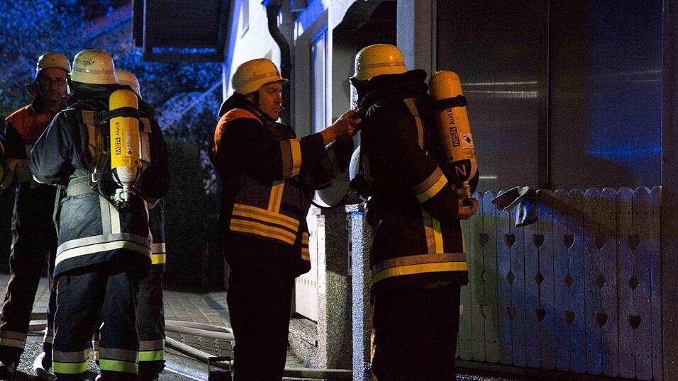 Bei einem Brand in Moosthenning im Landkreis Dingolfing-Landau wurde eine 91-J&auml;hrige lebensgef&auml;hrlich verletzt.