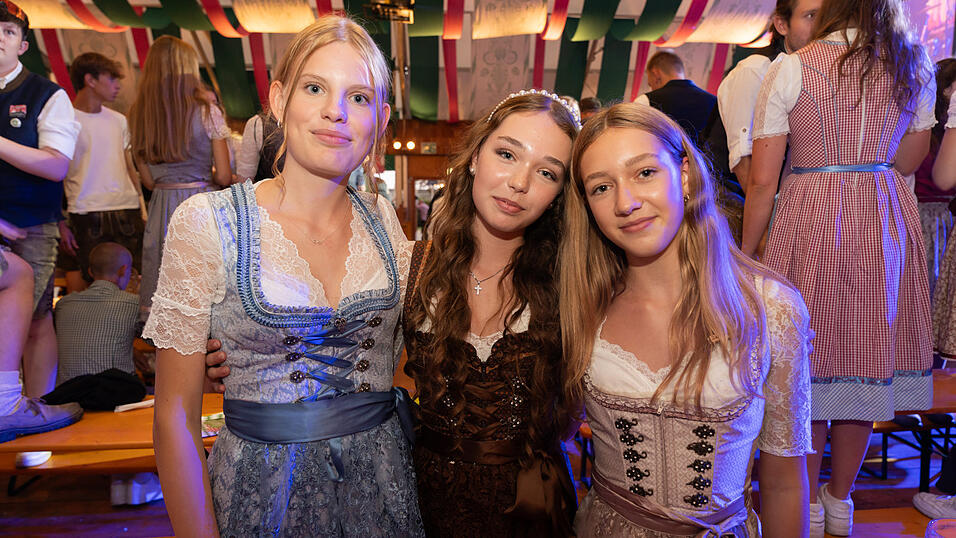 Die Partybilder vom Montag, 19. August, aus dem Festzelt Weckmann. Die Partybilder vom Montag, 19. August, aus dem Festzelt Weckmann.