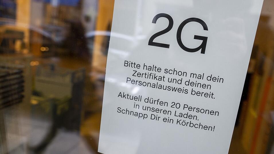 Blick zurück: 2021/22 war aufgrund der 2G-Regel ein Impf- oder Genesungszertifikat nötig. So mancher beschaffte sich dieses illegal. Blick zurück: 2021/22 war aufgrund der 2G-Regel ein Impf- oder Genesungszertifikat nötig. So mancher beschaffte sich dieses illegal.