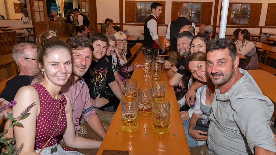 Die Partybilder vom Sonntag, 13. August 2023, aus dem Festzelt Greindl. Die Partybilder vom Sonntag, 13. August 2023, aus dem Festzelt Greindl.