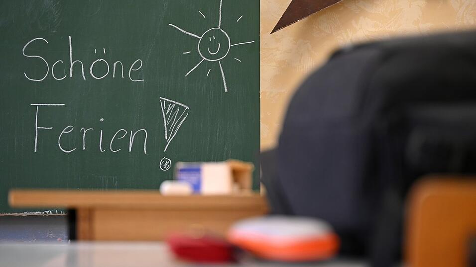 Nicht die Länge der Ferienzeit ist das Problem. Es mangelt vielmehr an Betreuungsangeboten für den Nachwuchs, beklagen Eltern. Nicht die Länge der Ferienzeit ist das Problem. Es mangelt vielmehr an Betreuungsangeboten für den Nachwuchs, beklagen Eltern.