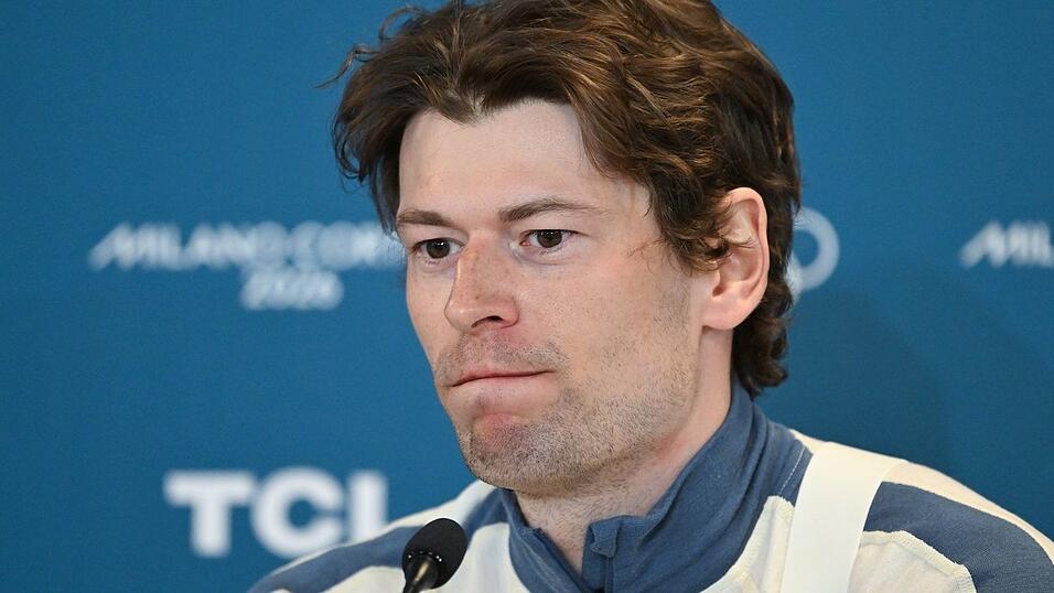 Leagreid musste auch bei der Pressekonferenz Fragen zu seinem Gest&auml;ndnis beantworten.