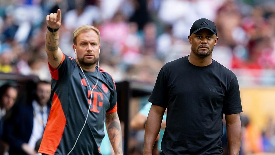 Rollentausch in Paris: Assistent Aaron Danks (l) wird den gesperrten Chefcoach Vincent Kompany am Spielfeldrand vertreten. (Archivbild) Rollentausch in Paris: Assistent Aaron Danks (l) wird den gesperrten Chefcoach Vincent Kompany am Spielfeldrand vertreten. (Archivbild)