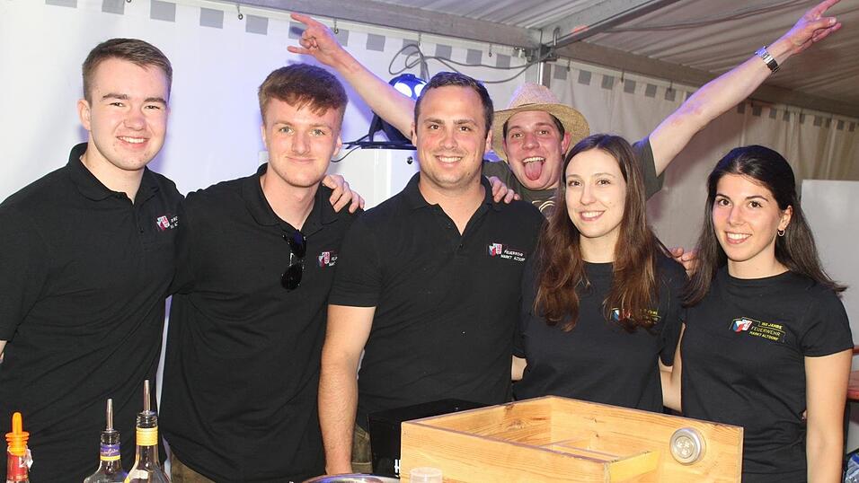 Zur Musik von Headless wurde ausgelassen gefeiert.