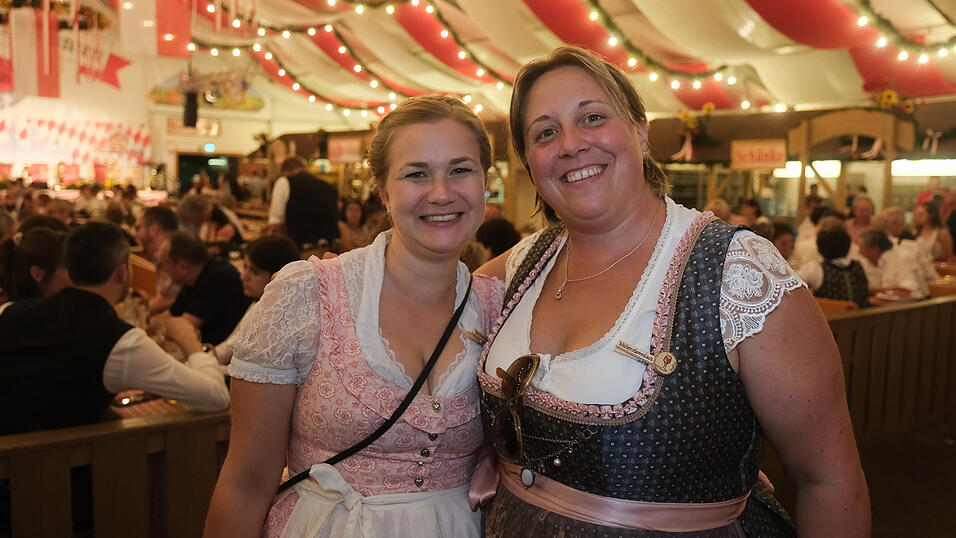 Die Partybilder vom Dienstag, 15. August 2023, aus dem Festzelt Greindl. Die Partybilder vom Dienstag, 15. August 2023, aus dem Festzelt Greindl.