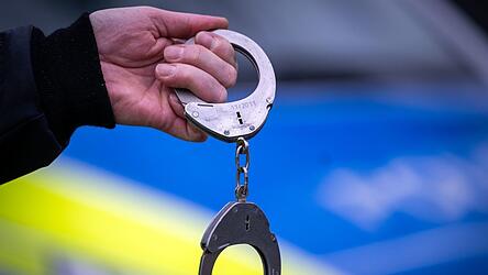 Die Beamten nahmen den 31-Jährigen umgehend fest. (Symbolbild)