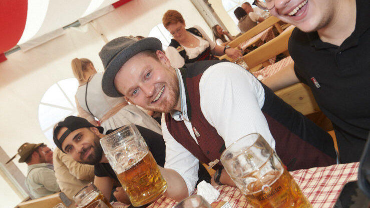 Die Partybilder vom Dienstag, 15. August 2023, aus dem Festzelt Lechner.