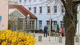 Der erste Schritt erfolgt in der F&uuml;hrerscheinstelle des Landratsamtes, wo man eine Verzichtserkl&auml;rung abgeben muss.