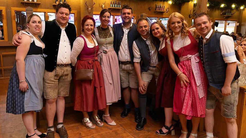 Die Partybilder vom Samstag, 8. August, aus dem Festzelt Krönner. Die Partybilder vom Samstag, 8. August, aus dem Festzelt Krönner.