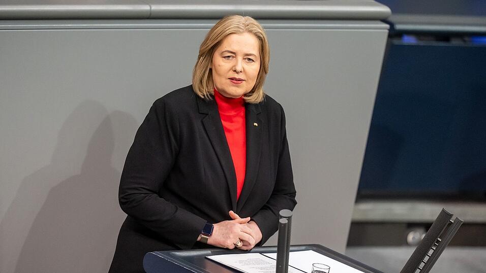 Arbeitsministerin B&auml;rbel Bas (SPD) wirbt f&uuml;r die B&uuml;rgergeld-Reform.