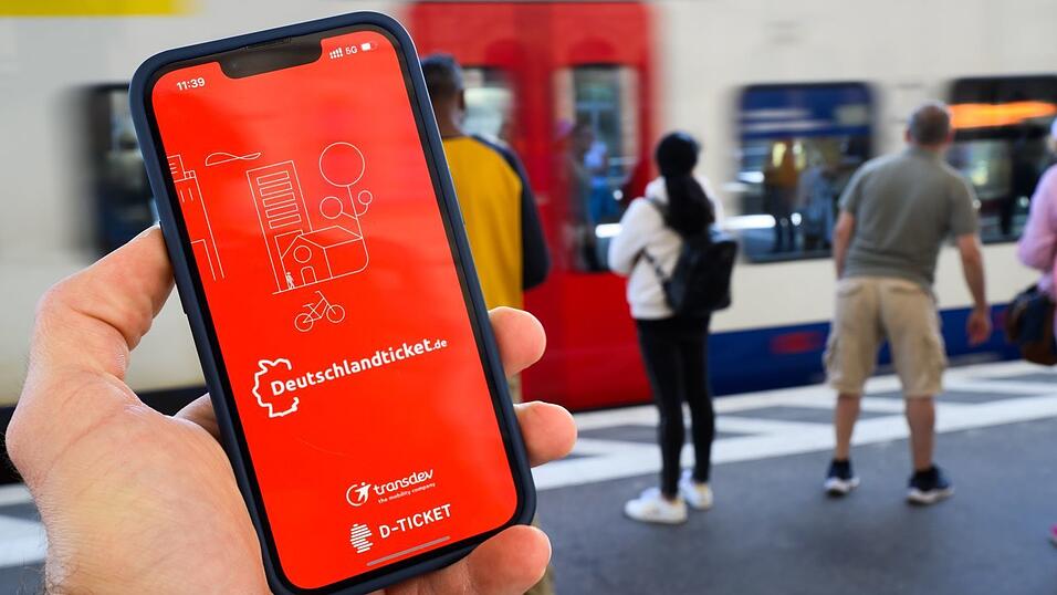 Der Preis des Deutschlandtickets für 2027 wird bald ermittelt. (Archivbild) Der Preis des Deutschlandtickets für 2027 wird bald ermittelt. (Archivbild)