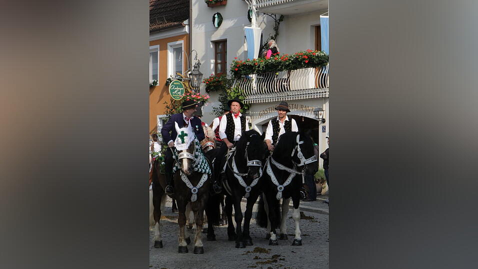 613 Jahre Kötztinger Pfingstritt 613 Jahre Kötztinger Pfingstritt