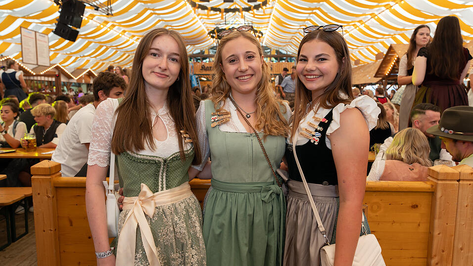 Die Partybilder vom Mittwoch, 14. August 2024, aus dem Festzelt Nothaft. Die Partybilder vom Mittwoch, 14. August 2024, aus dem Festzelt Nothaft.