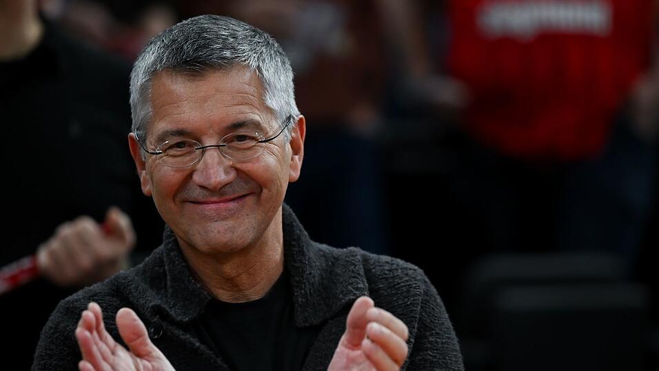 Lobt den Bayern-Trainer: Bayern-Präsident Herbert Hainer (Archivbild) Lobt den Bayern-Trainer: Bayern-Präsident Herbert Hainer (Archivbild)