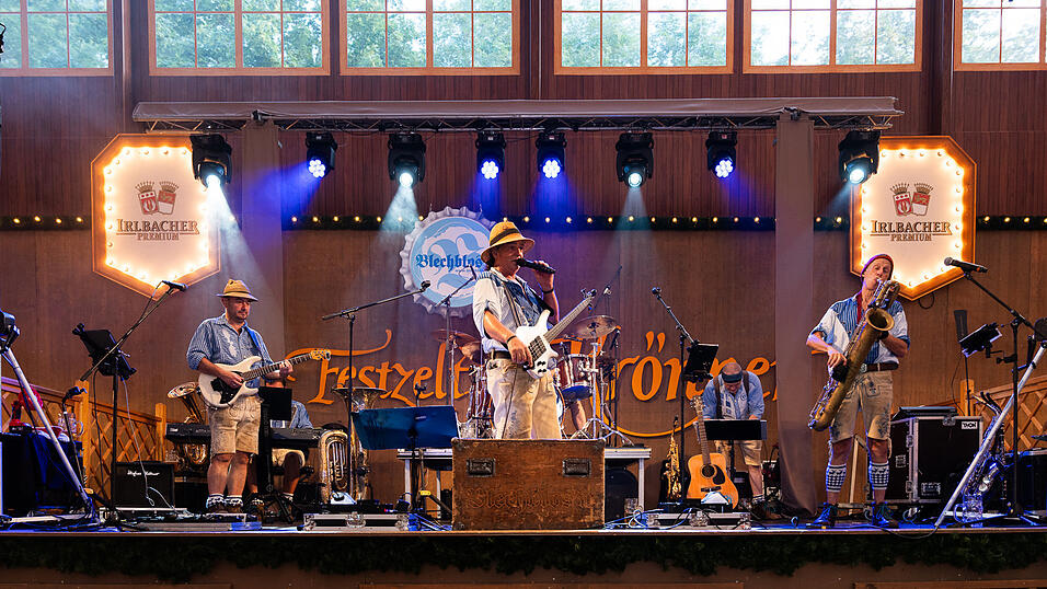 Die Partybilder vom Donnerstag, 17. August 2023, aus dem Festzelt Krönner. Die Partybilder vom Donnerstag, 17. August 2023, aus dem Festzelt Krönner.