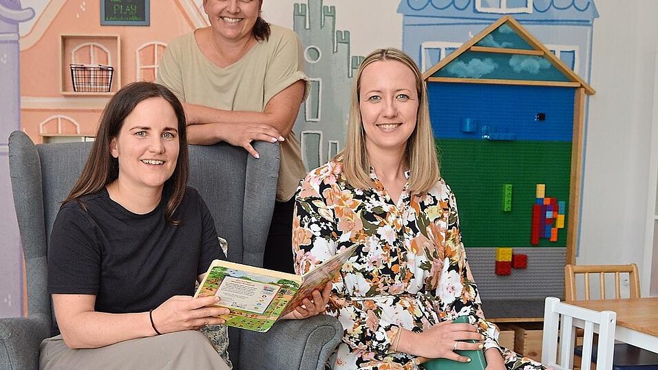 Kooperation bleibt: Tatjana Leister (l.) und Annika Meyer von Bruder Jakob mit (hinten) Linda Helmich vom Kimm-Familienzentrum. Kooperation bleibt: Tatjana Leister (l.) und Annika Meyer von Bruder Jakob mit (hinten) Linda Helmich vom Kimm-Familienzentrum.