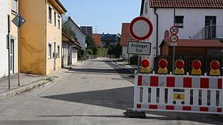 Zumindest für den Anliegerverkehr ist der ansonsten gesperrte Abschnitt der Stadtwaldstraße wieder freigegeben. Zumindest für den Anliegerverkehr ist der ansonsten gesperrte Abschnitt der Stadtwaldstraße wieder freigegeben.