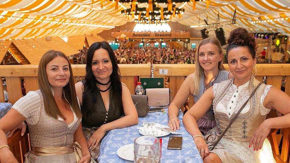 Die Partybilder von Dienstag, 16. August 2022, aus dem Festzelt Nothaft.
