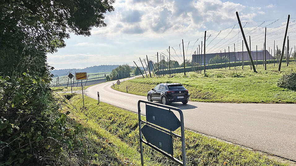 Die Oberbauverstärkung der KEH 31 auf zweieinhalb Kilometern Länge bei Ebrantshausen mit einem Volumen von 1,5 Millionen Euro rutscht ins Investitionsprogramm des Landkreises Kelheim.